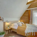 Domki Male Ciche Σαλέ